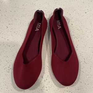 Womens size 8 Mia flats